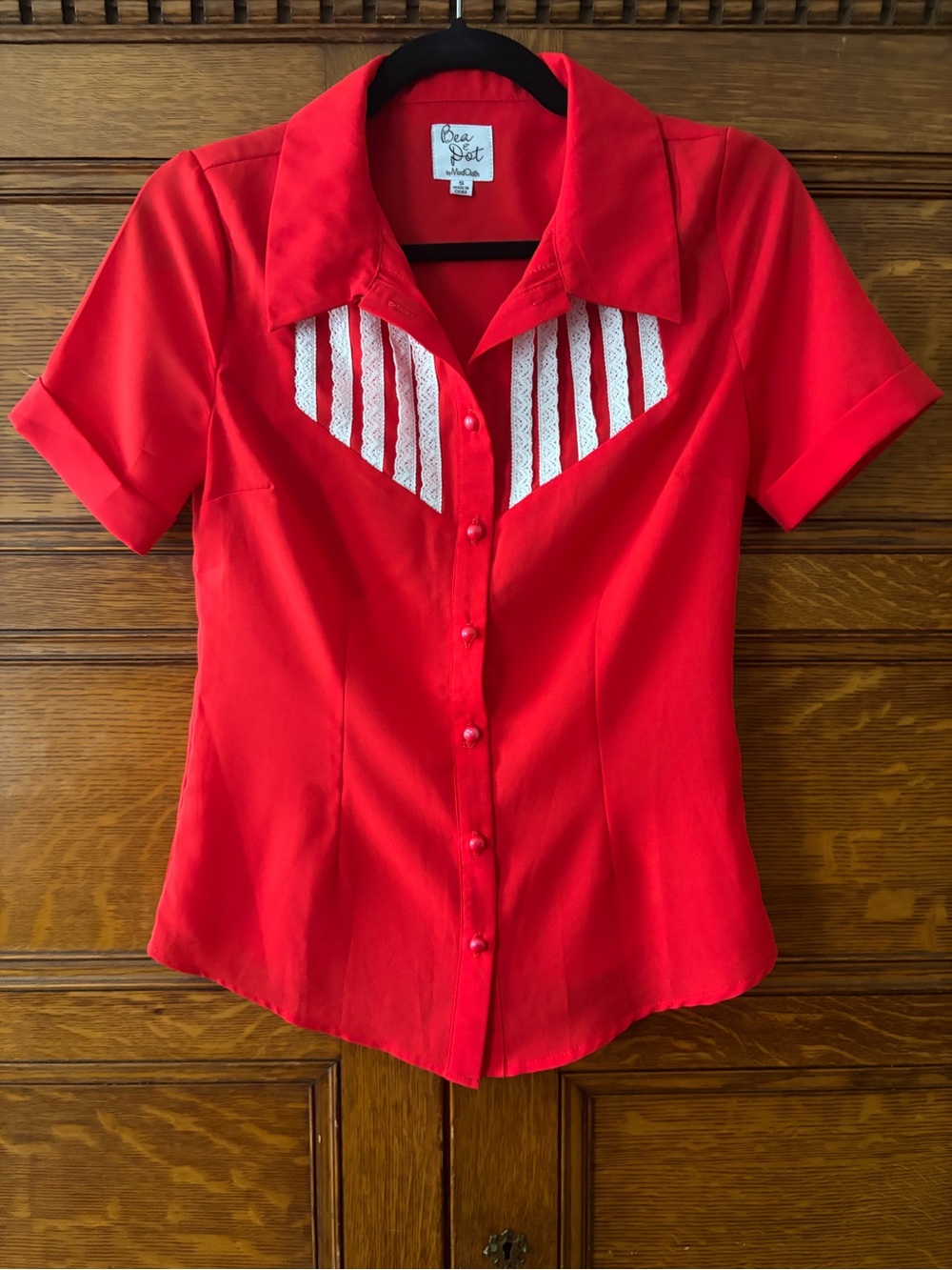 Bea & Dot ModCloth Sz Small Short Sleeve Button Up Blouse with lace detail